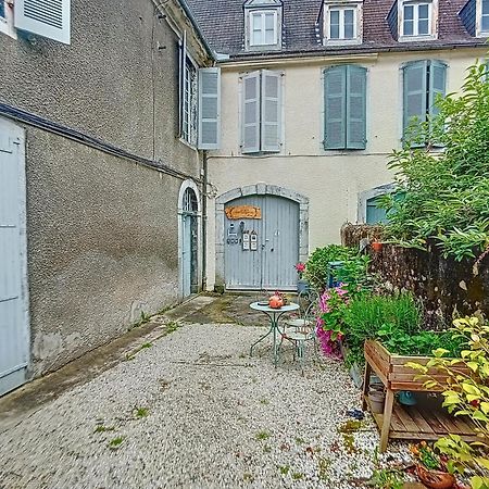 Les Glycines Oloron Hotel Luaran gambar