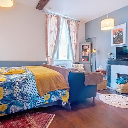 Les Glycines Oloron Hotel Luaran gambar